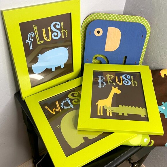 Bathroom Lot of Jungle Theme Decor Shower Curtin Wall Hangings - Picture 2 of 11